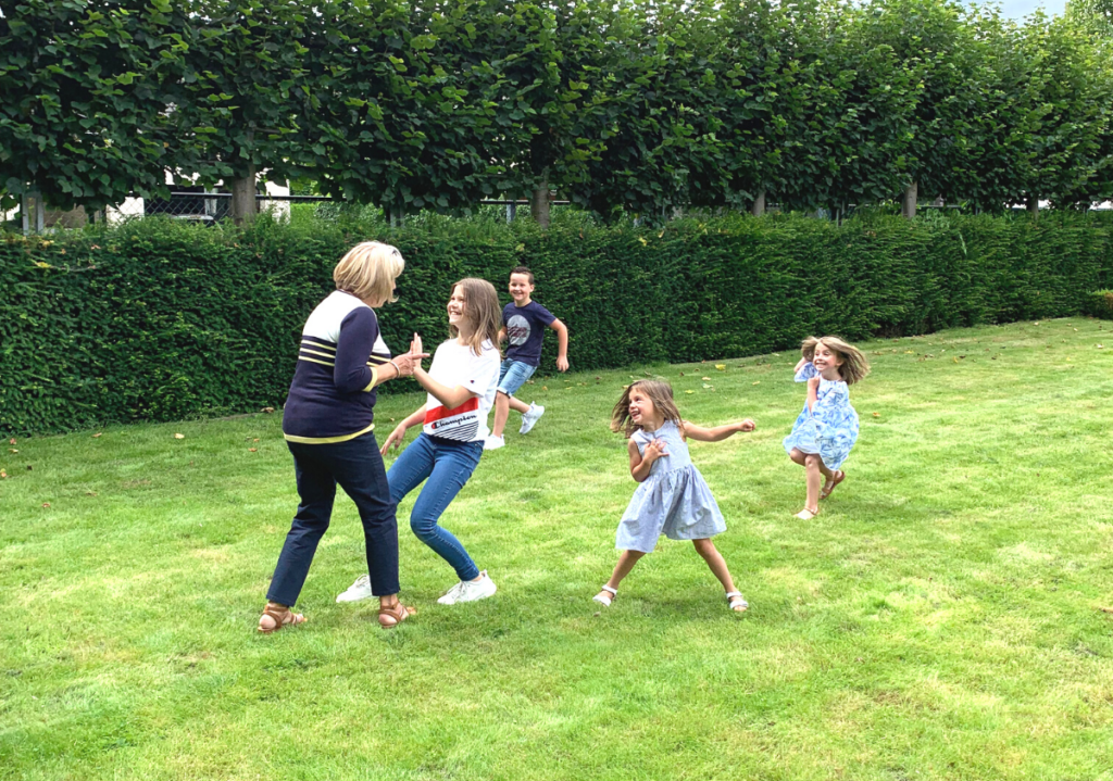 NEA Nanny's kinderen die spelen